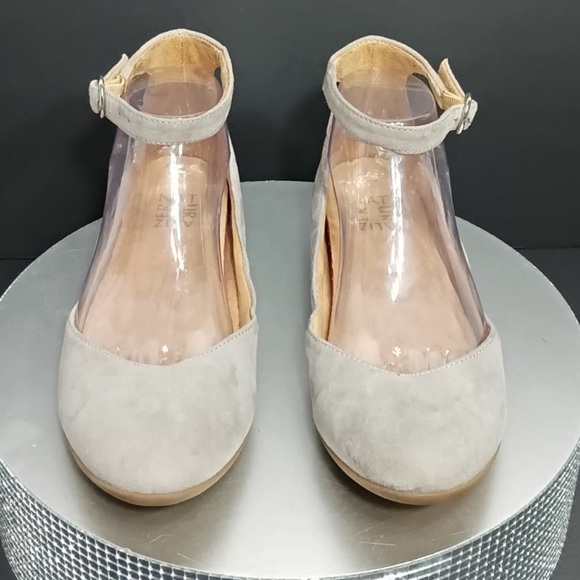 Valentina Shoes - Naturalizer Elegant Gray Ankle Strap Women's size 8 pre owned Exellent cond